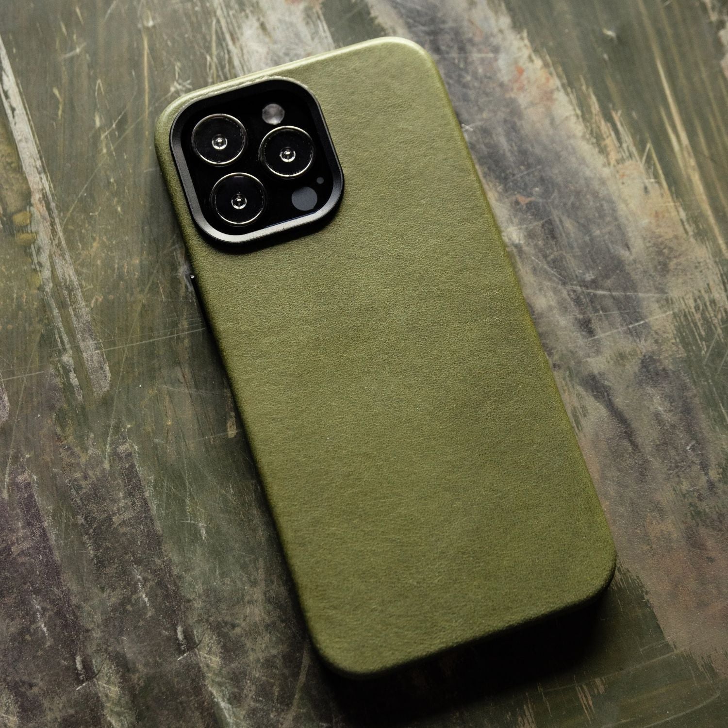 Andar The Aspen Apple iPhone Case, Moss, Leather